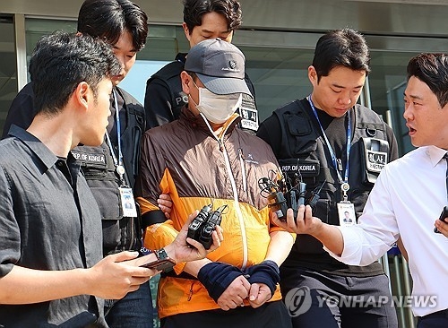 사제 총기로 아들 살해한 60대 [연합]