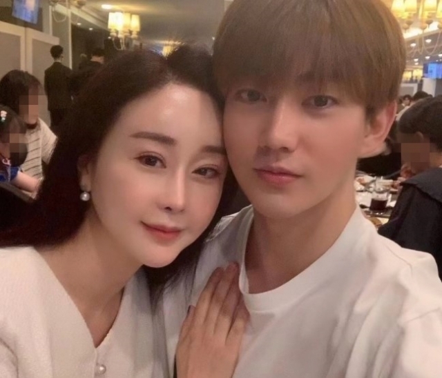 Ham So-won and Jin Hua [Ham So-won's Instagram]