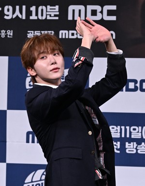 [포토] 부승관 ‘필요시 선수로도 가능하겠죠?’