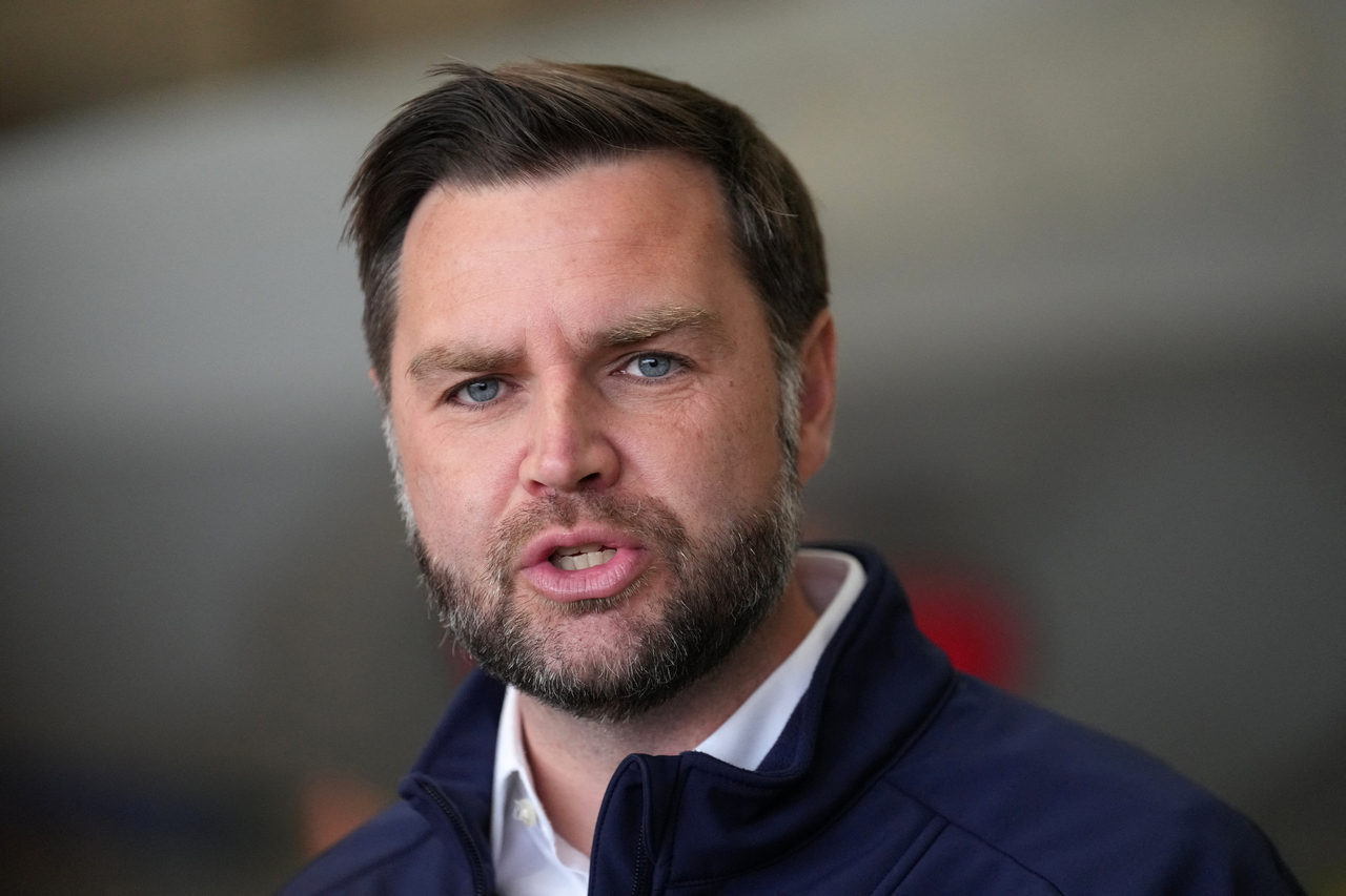 Vice President JD Vance speaks with reporters at Elmendorf Air Force Base in Anchorage before boarding Air Force Two on Tuesday (local time). [Reuters]
