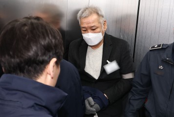 경찰, 의왕시 압수수색…‘건진법사 무민공원 조성사업 알선 의혹’ 관련 [세상&]