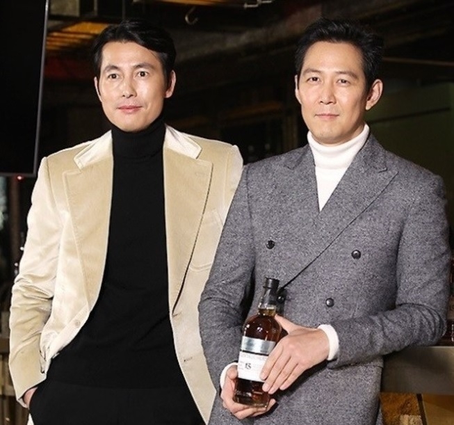 Jung Woo-sung and Lee Jung-jae. [Herald POP]