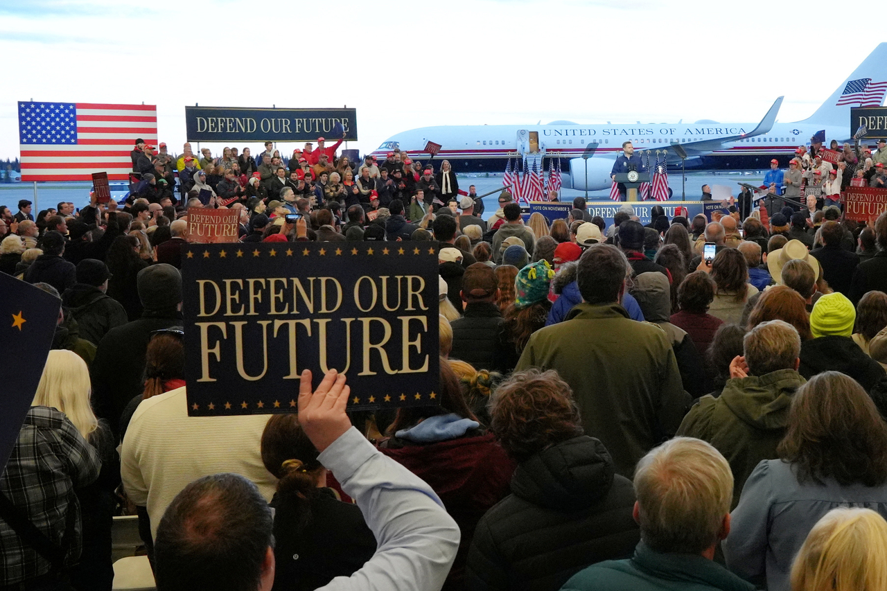 US Vice President JD Vance speaks at a campaign rally at Fairbanks International Airport in Fairbanks, Alaska, on Monday (local time). [Reuters]