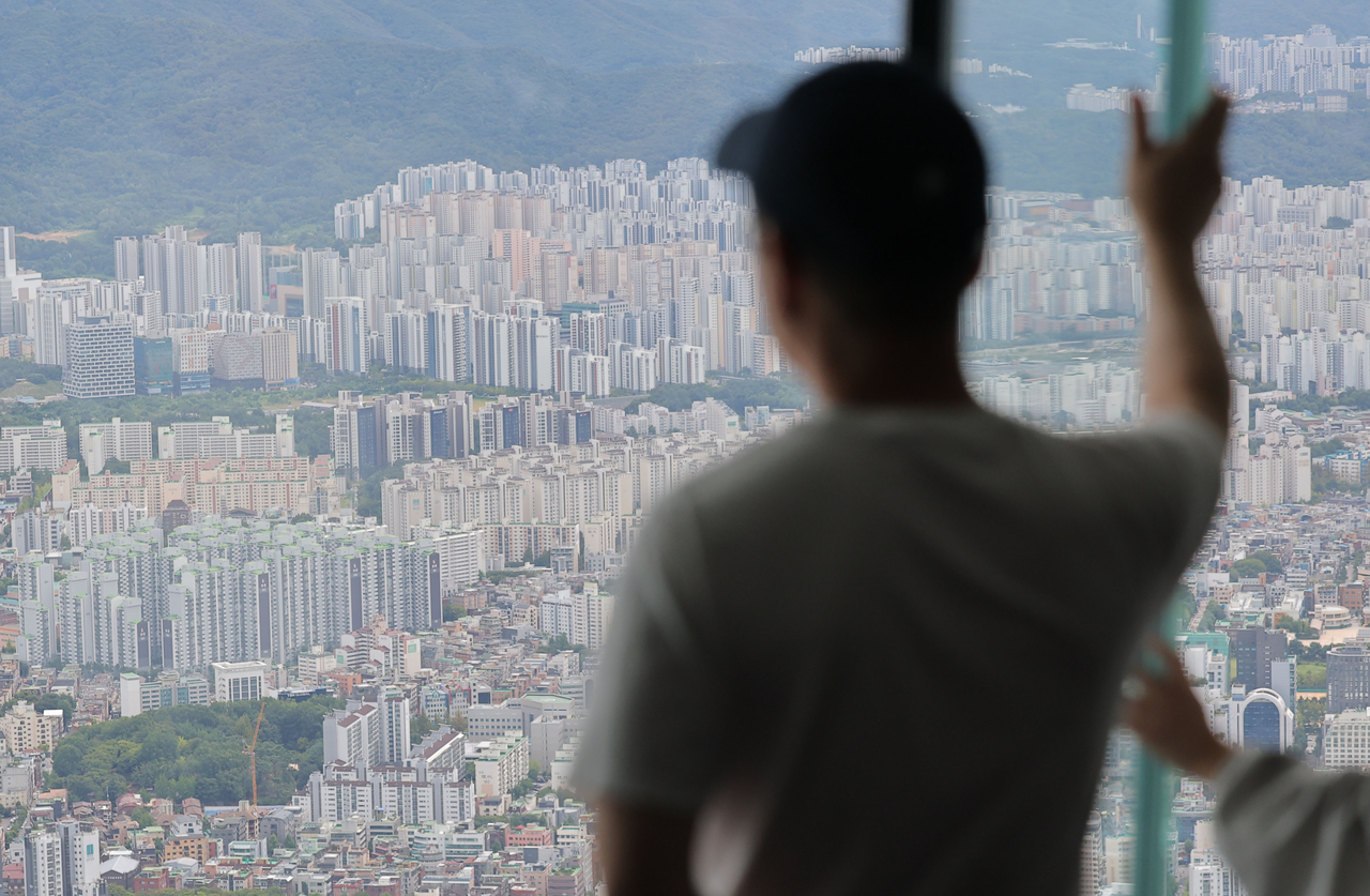 서울 송파구 롯데월드타워 서울스카이에서 바라본 서울 도심 주택 단지 모습. [연합]