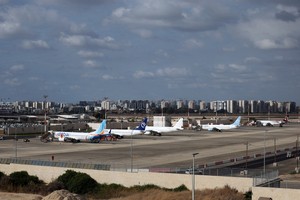 “9·11처럼”…플라이두바이 부기장, 이스라엘 공항에 여객기 테러?