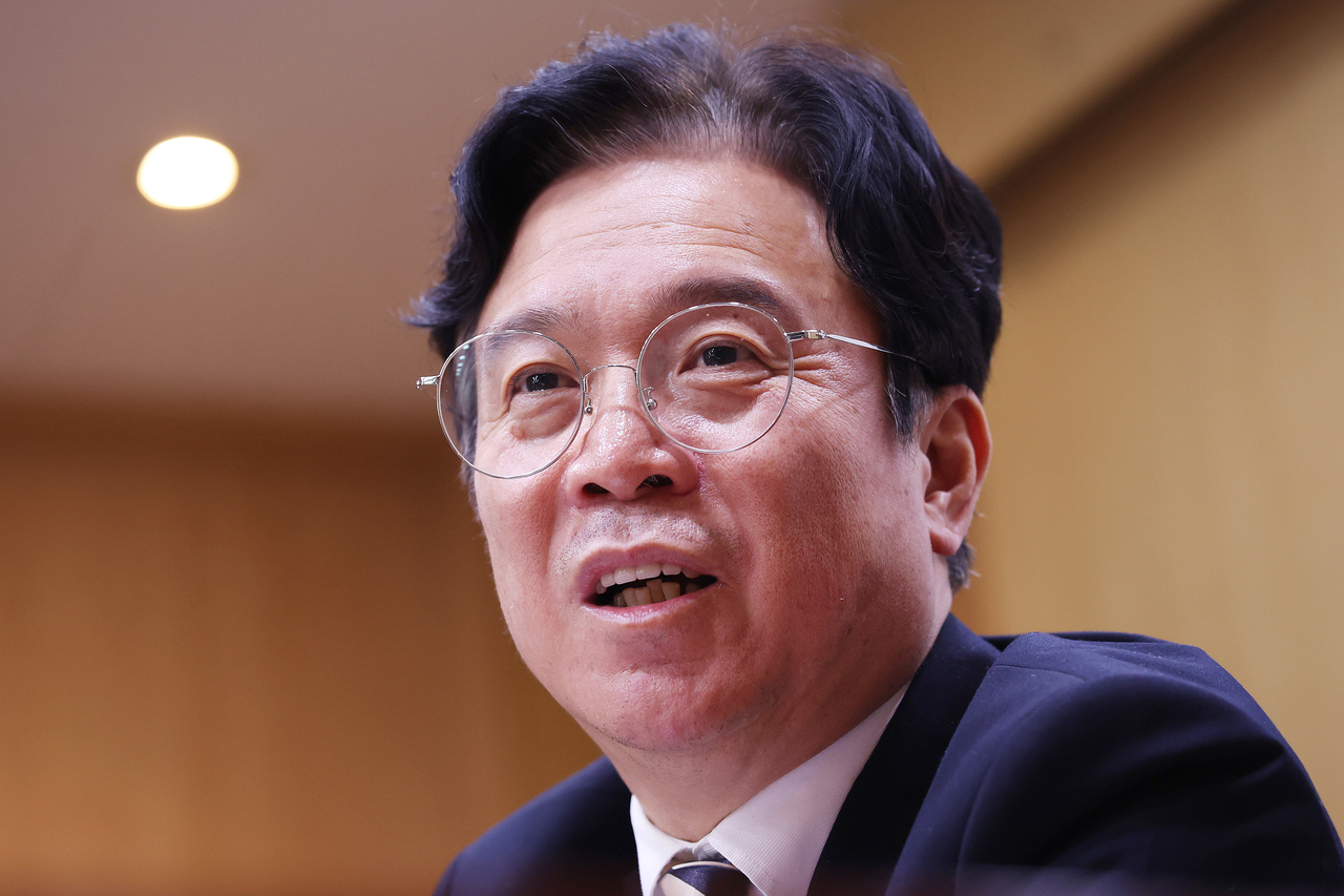 Minister of Employment and Labor Kim Young-hoon speaks during an interview with Yonhap at the Seoul Employment and Labor Office in Jung-gu, Seoul. [Yonhap]