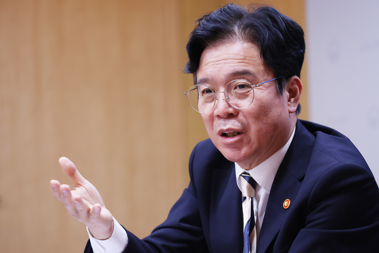 Minister of Employment and Labor Kim Young-hoon speaks during an interview with Yonhap at the Seoul Employment and Labor Office in Jung-gu, Seoul. [Yonhap]
