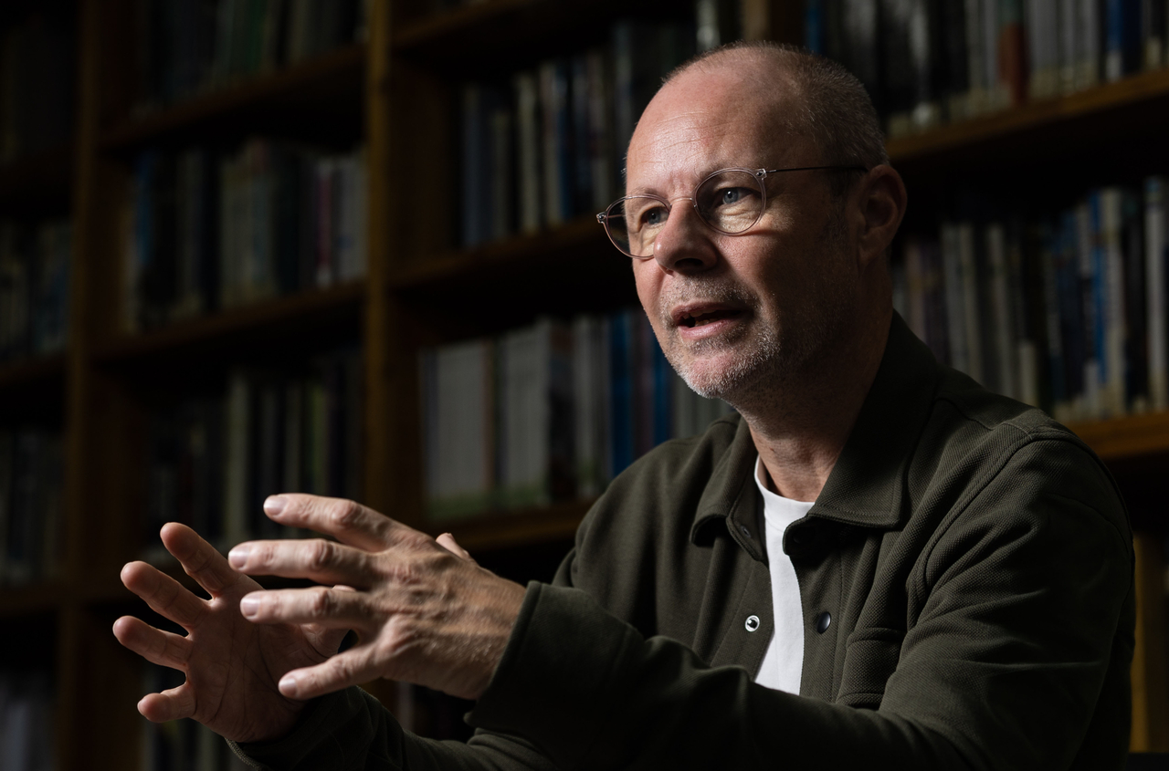 OMA partner Chris van Duijn speaks during an interview with The Korea Herald at Hongik University in Seoul, Sept. 2. (Yoon Chang-bin/The Korea Herald)