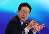 “박원순, 소통 중요성 일깨워” 李대통령에…“권력형 성범죄 미화”, “2차 가해에 분노” 비판 잇따라