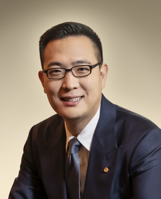 Kim Dong-seon bets W128.5b on Hanwha M&S