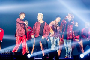 BIGBANG draws 100,000 fans at Taipei Dome, kicking off Asia tour