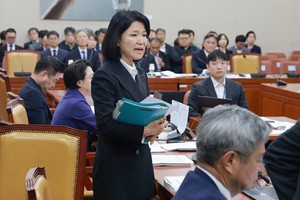 이진숙, 방미통위 국감서 제척…범여권 주도 의결에 “민주당 독재”