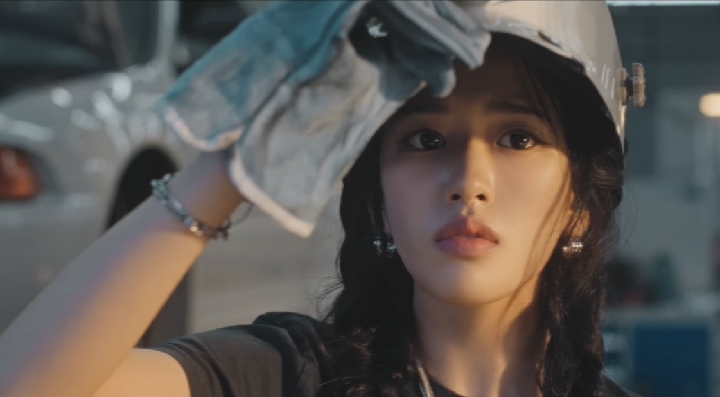 [이영지 ‘ROBOT’ 뮤직비디오]