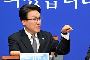 김민석, 이진숙·주진우 겨냥 “극단적 망언 의원, 활동 자격 정지 방안 논의 중”