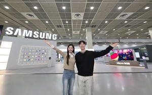 삼성 ‘일상 동반자’ vs LG ‘산업 혁신’…가전 맞수, 국내 최대 전자·IT 전시회서 미래 AI 기술 경합