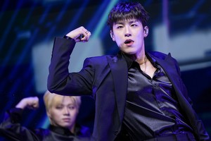 [포토] 박우진, 스태미나 뽐내는 중