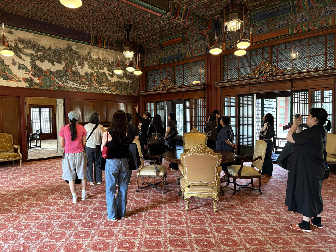 A special tour of Huijeongdang at Changdeokgung Palace [Cultural Heritage Administration]