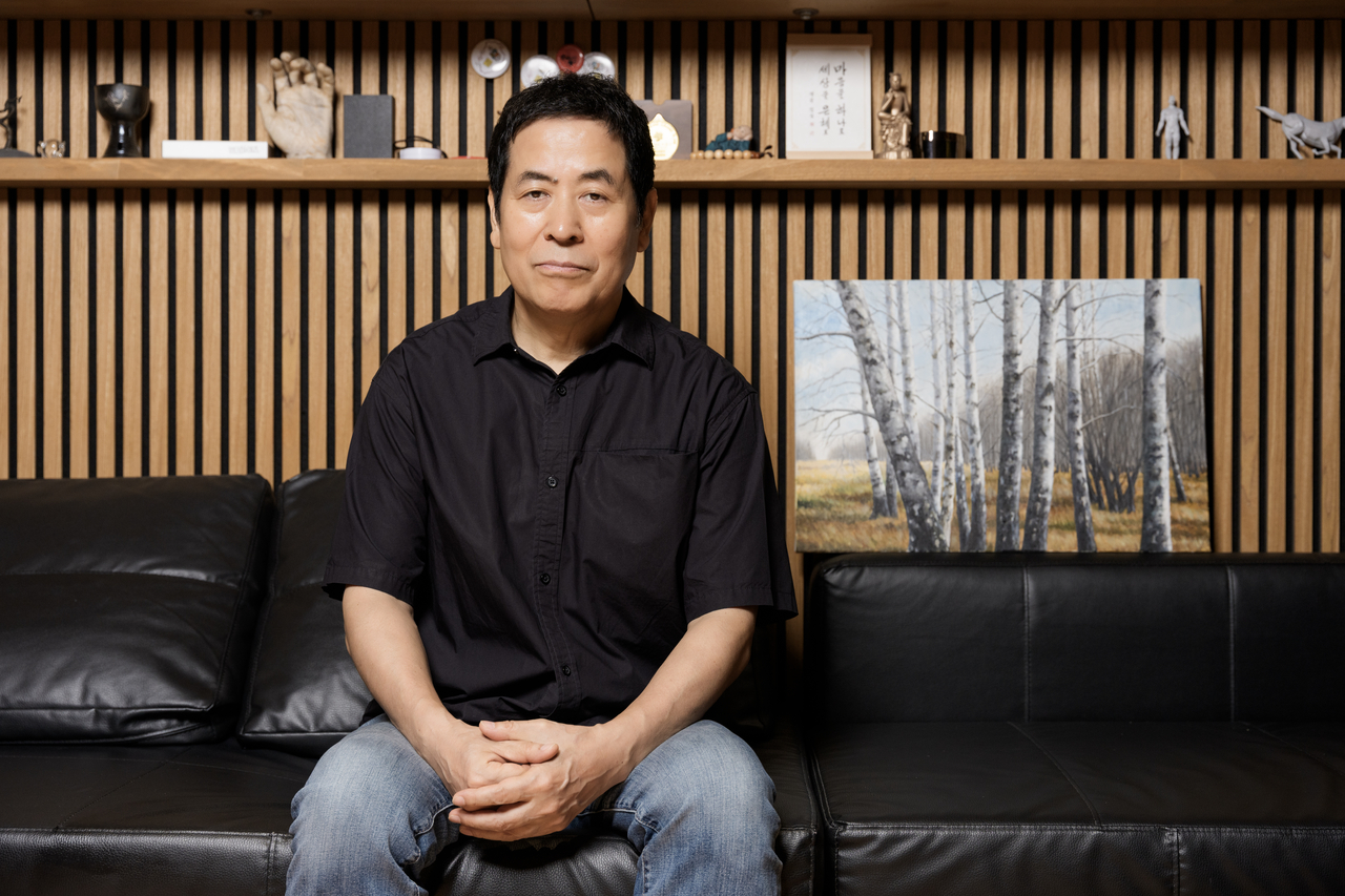1세대 무대미술가 박동우 홍익대 공연예술학부·공연예술대학원 교수는 “어떤 무대를 올려도 ‘우리는 왜 지금, 여기서 이 공연을 올려야 하는가’를 묻는다”고 말했다. [한국문화예술위원회 제공]