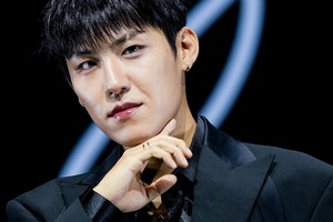 [포토] 박우진, 턱선이 장난이 아닌 편
