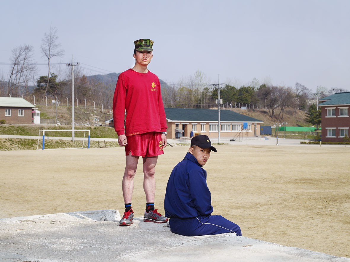 A work from Oh Hein-kuhn’s “Absurd Play” series (2010-2011) at Gallery Greaves in Camp Greaves, Paju, Gyeonggi Province (Gyeonggi Province)