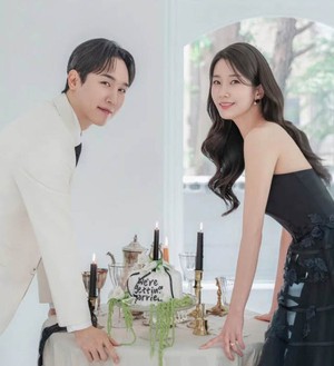 ‘미코 출신’ 엄지민 앵커 이달 결혼…예비신랑은 ‘스타 도슨트’ 정우철