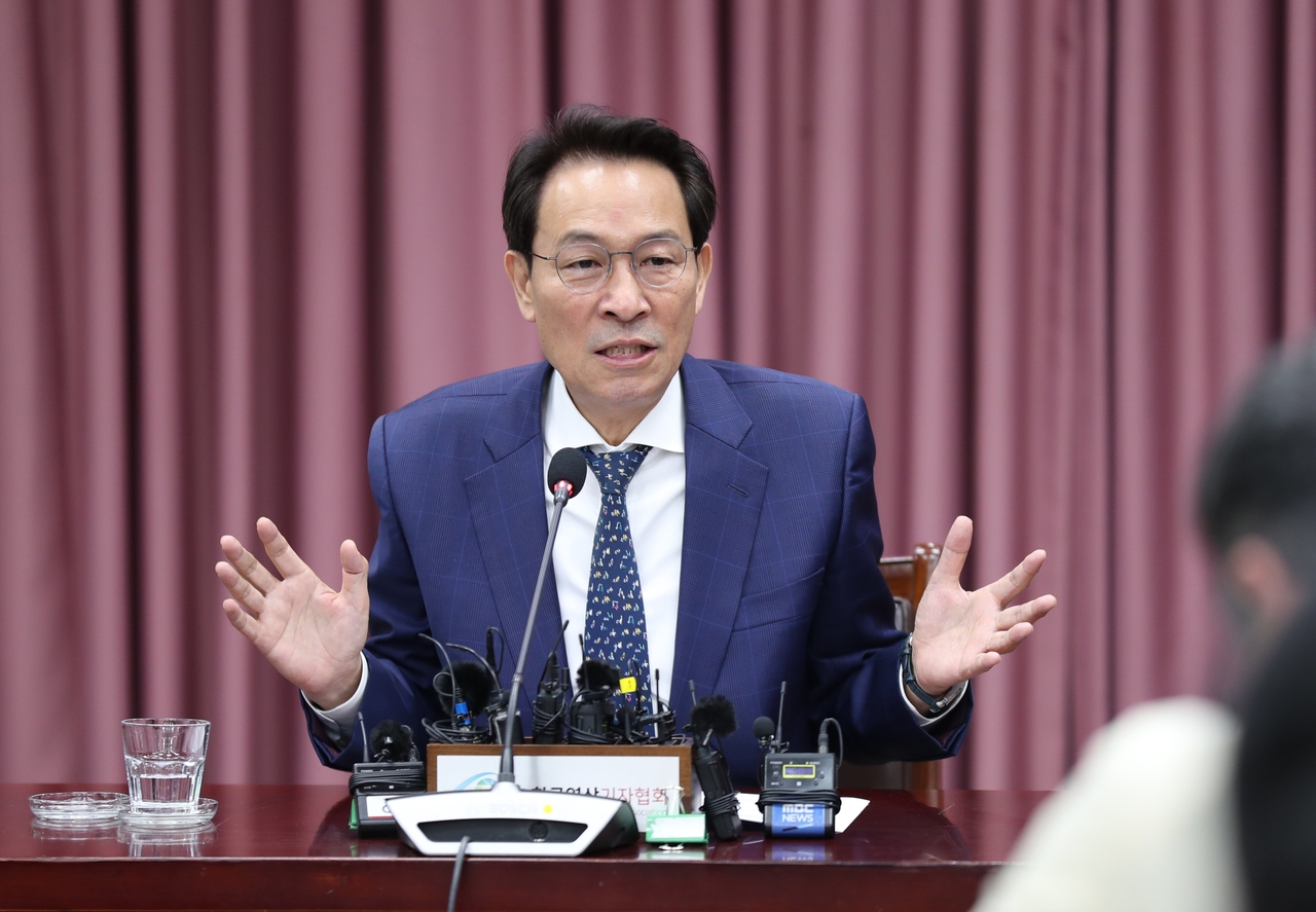 우상호 강원특별자치도지사