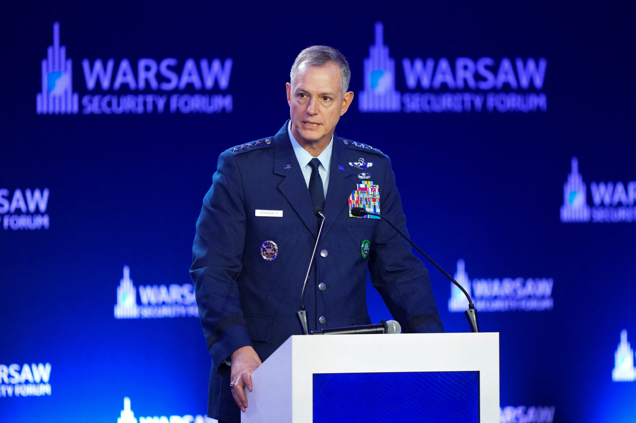 NATO's Supreme Allied Commander Europe Alexus Grynkewich speaks in Warsaw, Poland, Monday. (Reuters-Yonhap)
