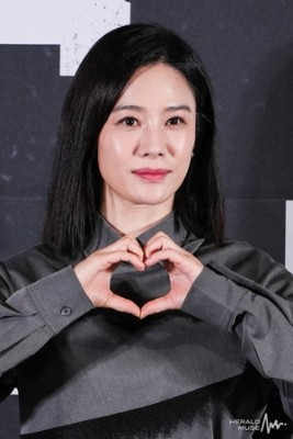 김현주, ‘100일의 거짓말’ 이어 ‘실낙원’까지..안방·극장가 동시 접수