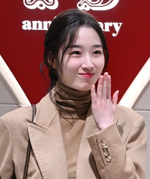 [포토] 원지안 ‘모닝 손키스 받으세요’