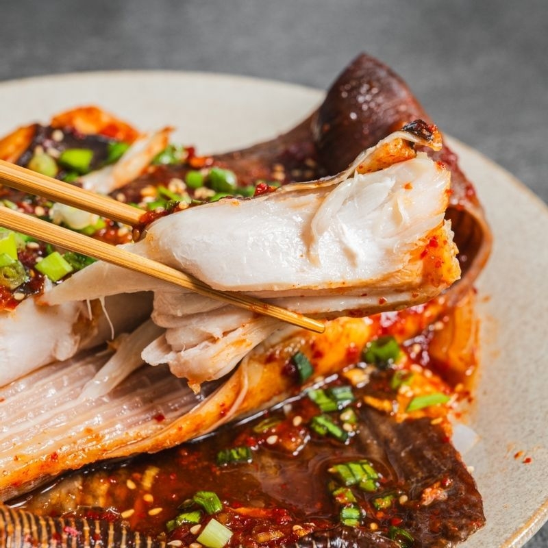 Steamed skate (W Table)