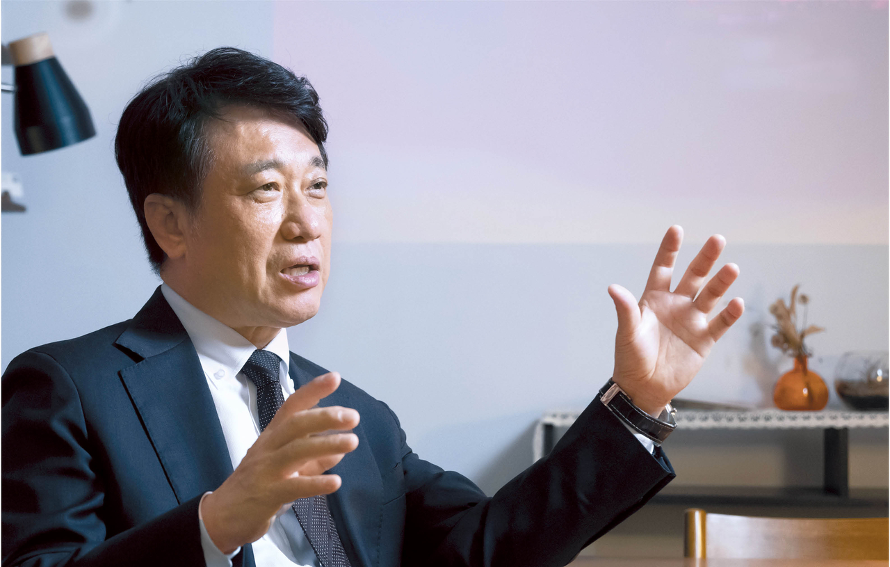 이왕준 명지의료재단 이사장은 12일 오후 서울 마포구의 한 카페에서 헤럴드경제와 만나 AI로 의료계의 2차 대전환을 준비해야 한다고 강조했다.  임세준 기자