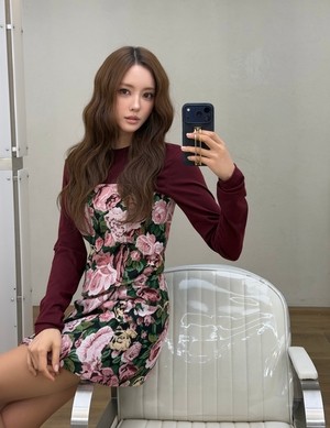 티아라 효민, 몸매+미모 다 가진 새댁..AI 뺨치네
