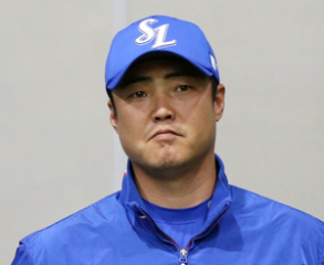 Ex-pro baseball player sentenced to prison for fraud after borrowing hundreds of millions while W2b in debt