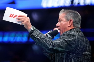 UFC ring announcer Buffer criticizes Hooker over Michelle Obama remarks