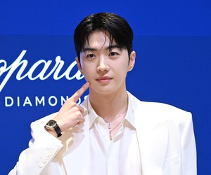 [포토] 강훈 ‘시계말고 볼콕’
