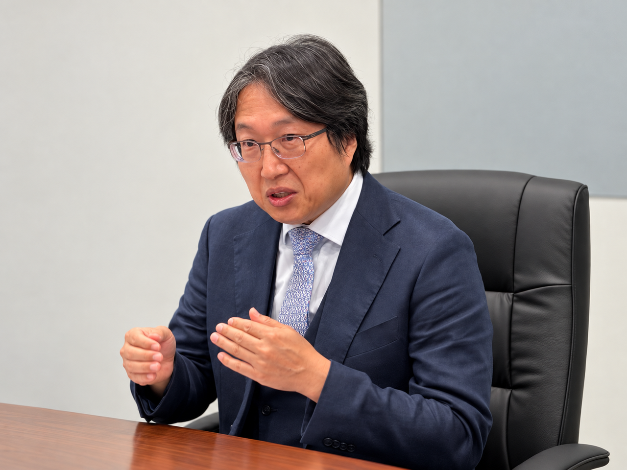 김호웅 셀트리온 JAL(일본·아시아태평양·중남미) 본부장(부사장)이 15일 ‘세계 알레르기 학회(WAC 2026)’ 참석을 계기로 인터뷰를 하고 있다. 교토=최은지 기자.