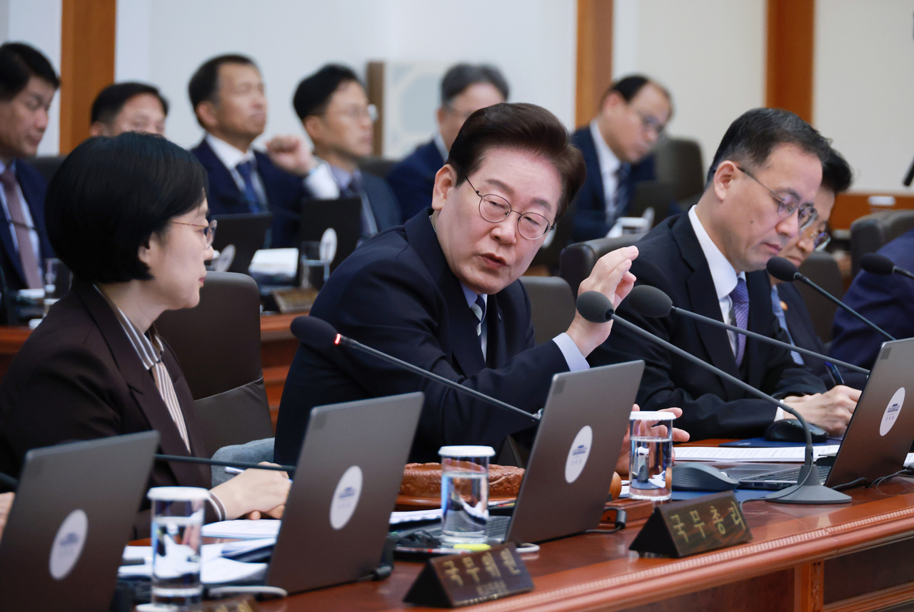 President Lee Jae Myung speaks during a Cabinet meeting at Cheong Wa Dae in Seoul on Tuesday. (Yonhap)