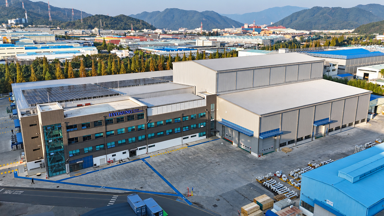 Hyosung Heavy Industries’ new ultra-high-voltage circuit breaker plant in Changwon, South Gyeongsang Province (Hyosung Heavy Industries)
