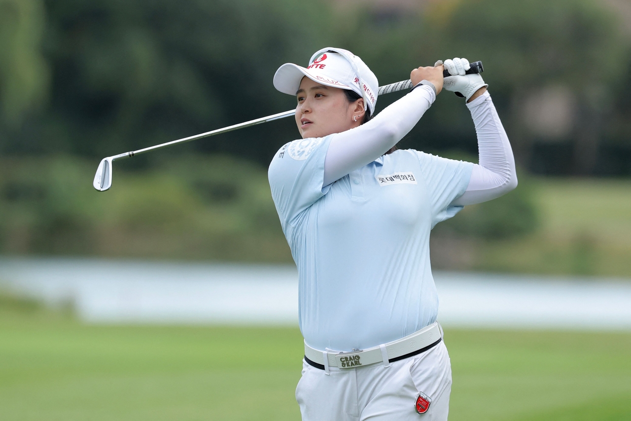 South Korea's Choi Hye-jin hits a shot during the Buick LPGA Shanghai golf tournament in Shanghai, Friday. (Yonhap-AFP)
