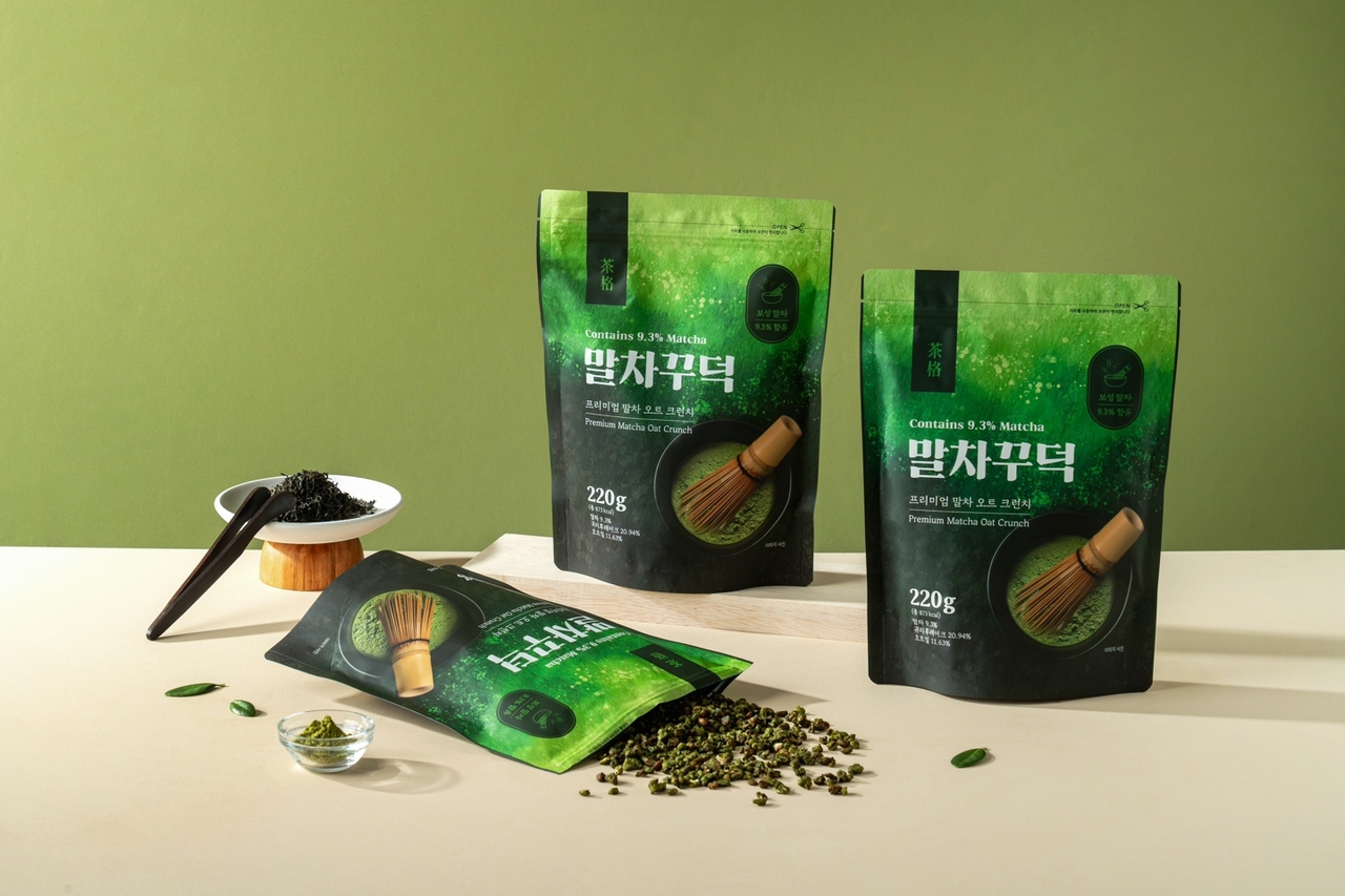 다격이 선보인 녹차 시리얼 ‘말차꾸덕’. 전남 보성산 유기농 말차 9.3%를 함유하고 기름을 사용하지 않았으며, 스테비아로 단맛을 더한 것이 특징이다. [다격 제공]