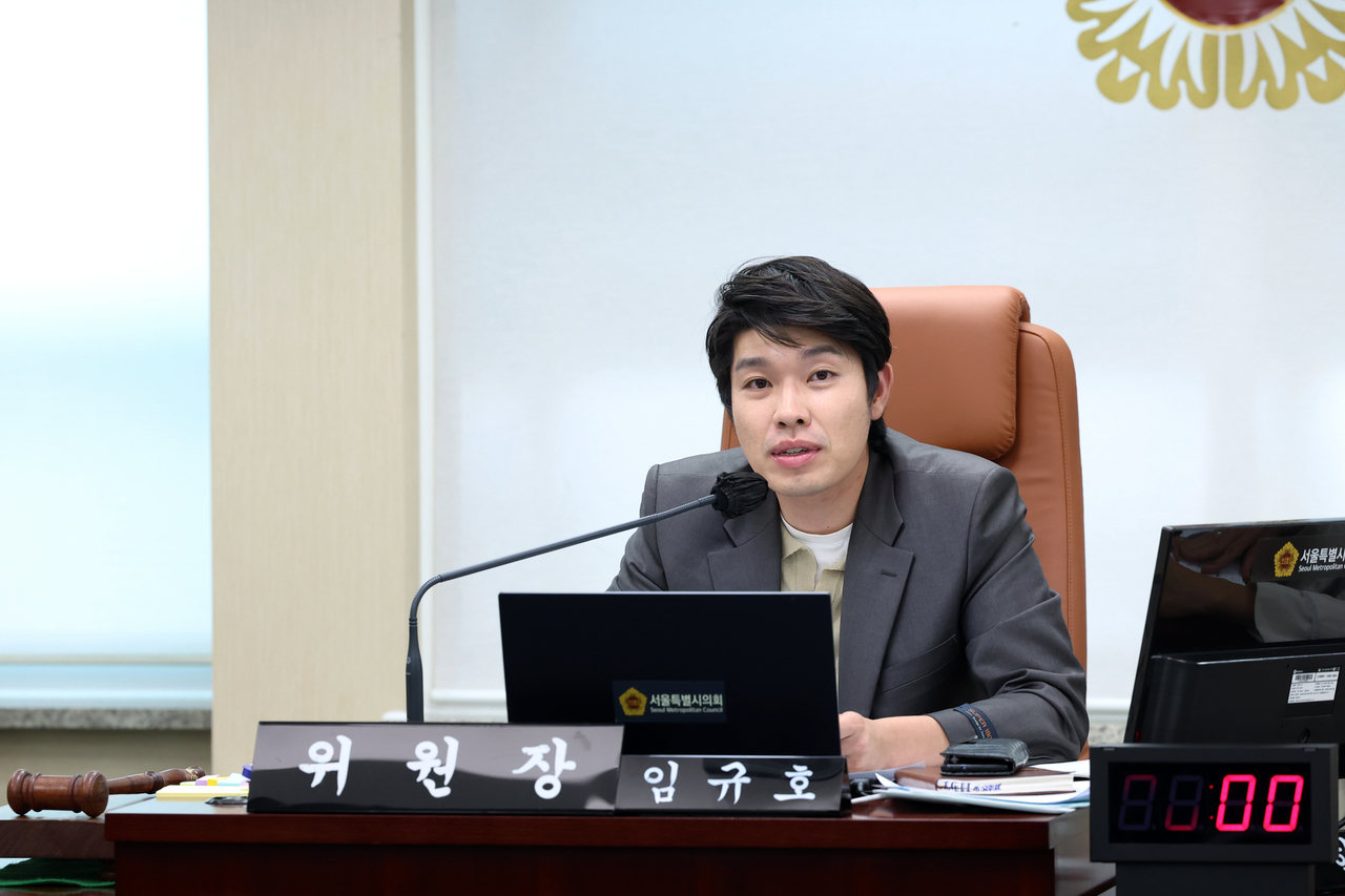 임규호 서울시의회 교통위원회 부위원장이 역세권 활성화사업 대상지로 선정된 중랑역 인근 동부시장 일대를 주거·상업 복합거점으로 탈바꿈하겠다고 했다. 서울시의회 제공