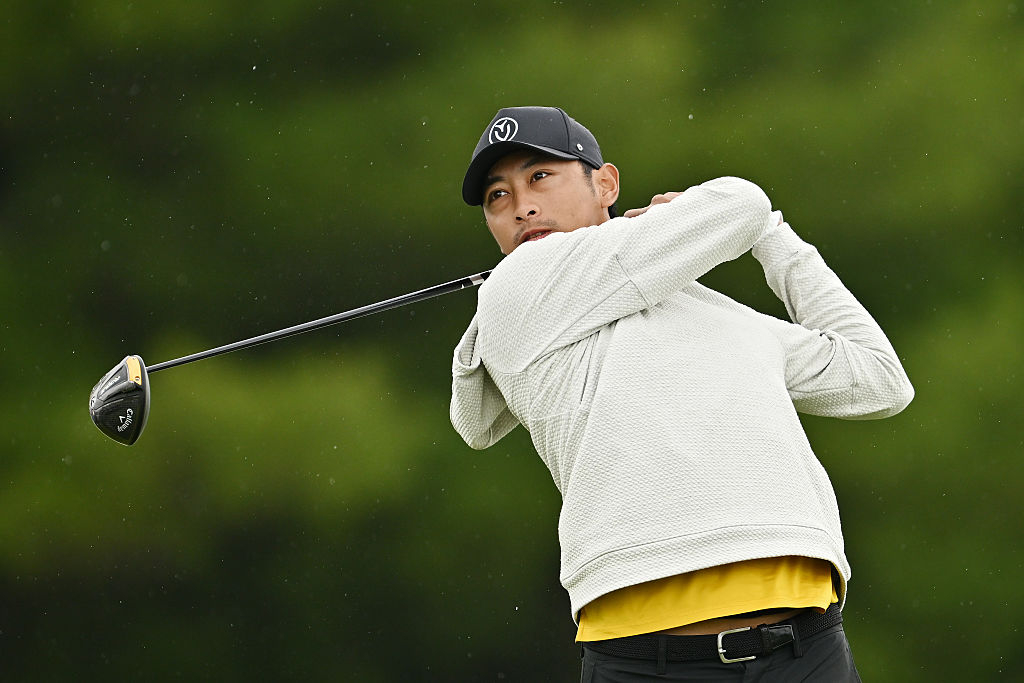 Wang Wei-hsuan of Taiwan celebrates winning the Asian Tour's SJM Macau Open. [Getty Images]
