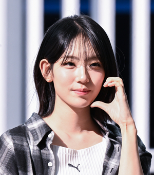 [포토] 아워벌스데이 조혜진 ‘볼 하트 이쁘죠?’