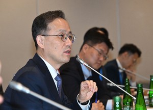 이형일 “조정지역 매입임대 LH에 팔면 양도세 감면…필요시 증시 안정조치”