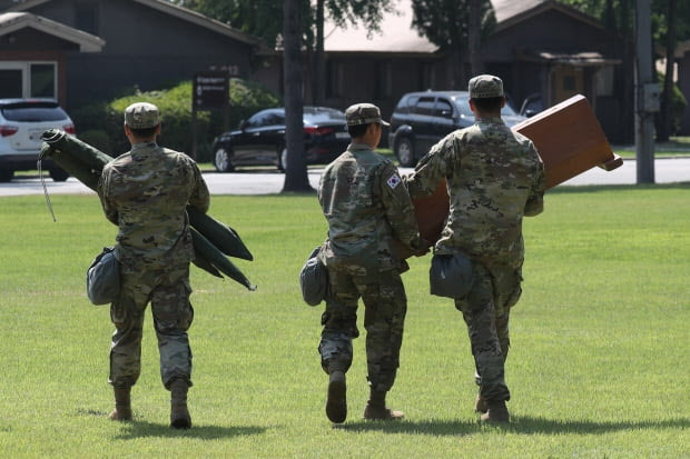 South Korean soldiers serving under the Korean Augmentation to the US Army program are seen in this file photo unrelated to the incident described in the article. (Yonhap)