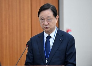 금감원장 “은행권 해킹 사고, 내부통제 관리의무 위반 첫 CEO 책임 사례 될 듯”