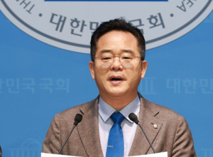 ‘6억원 한도’ 와중에…5대 은행 임직원 235명, 주택대출 잔액만 1615억 [오늘의 국감]