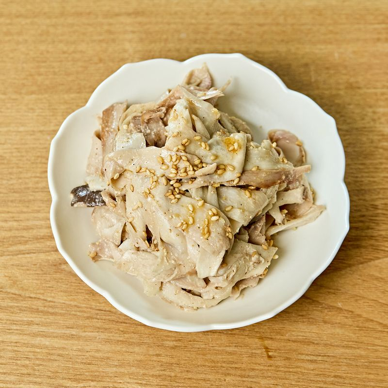 King oyster mushroom with perilla (W Table)