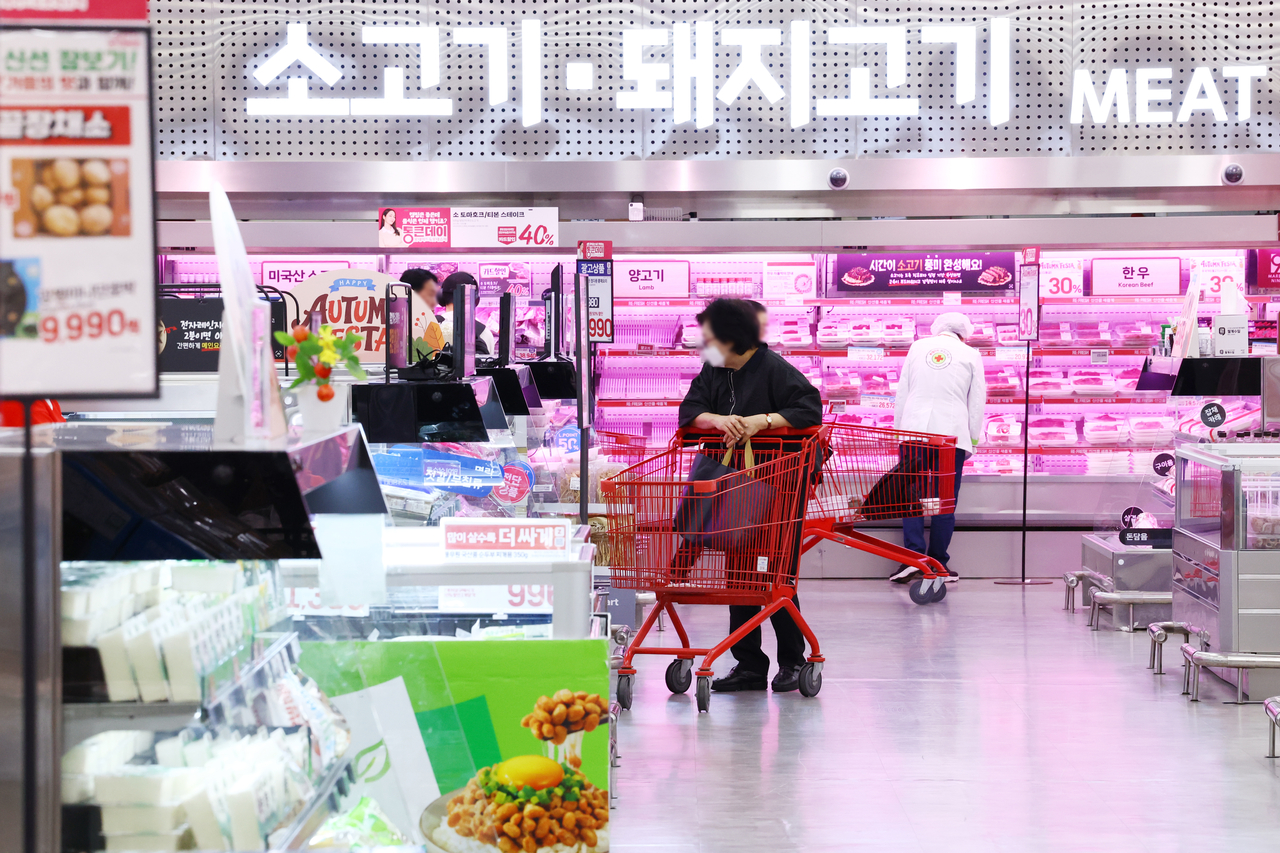 서울의 한 대형마트 축산물 판매대 모습. [연합]