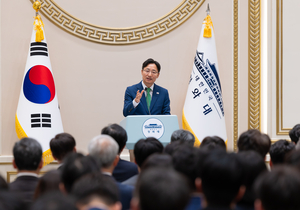 임광현, 靑 직원들에 “안 되는 일 되게 만들어야…쓴소리 마다 말라”